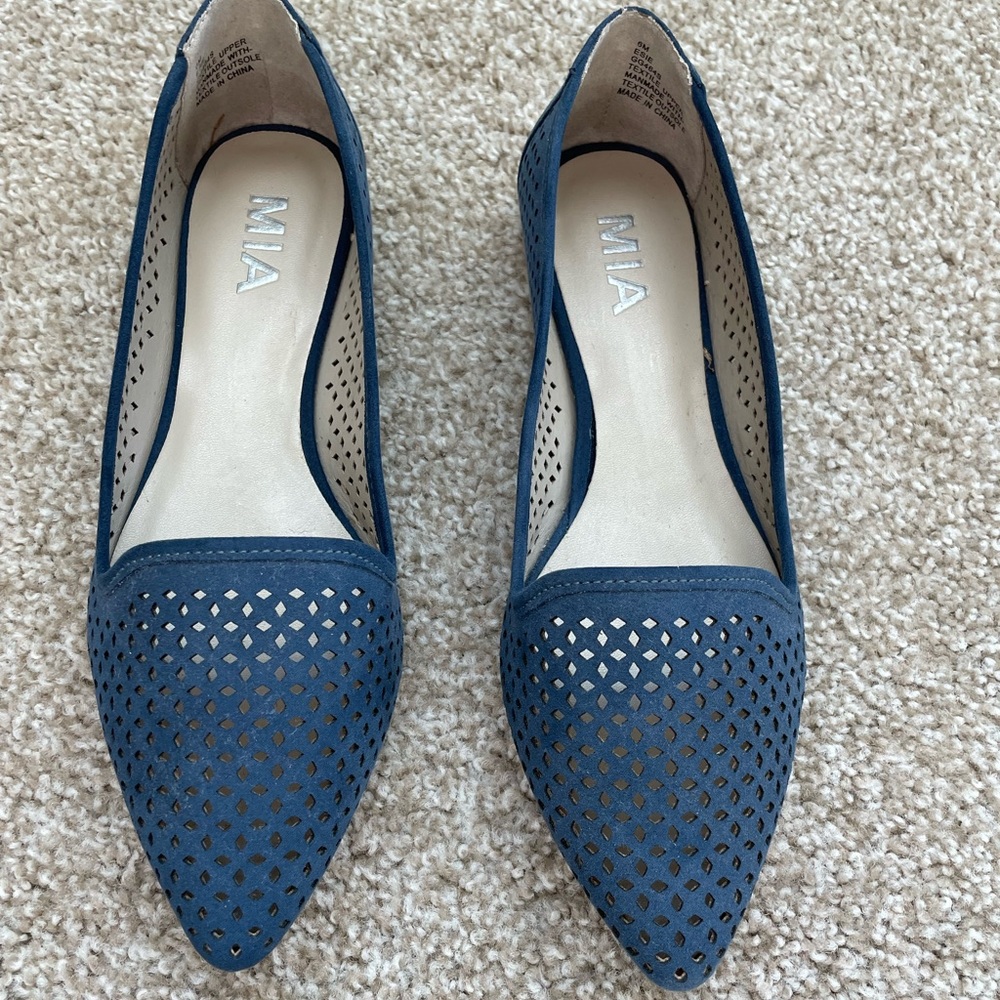 Mia shoes - blue - never worn - size 6